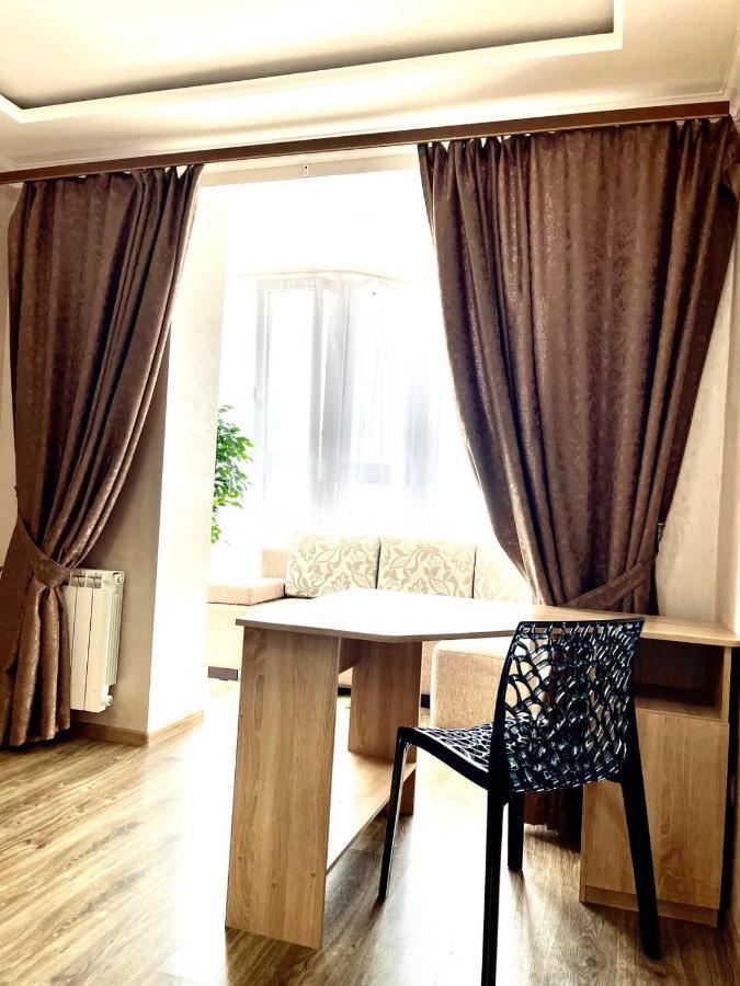 Atlant Luxury Family Apart Поряд З Тц Депот, Безконтактне Заселення Chernivtsi Exterior photo