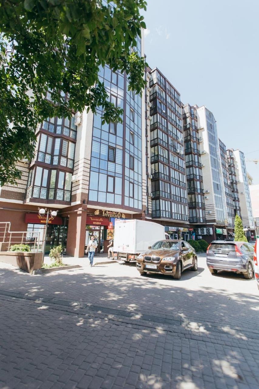 Atlant Luxury Family Apart Поряд З Тц Депот, Безконтактне Заселення Chernivtsi Exterior photo
