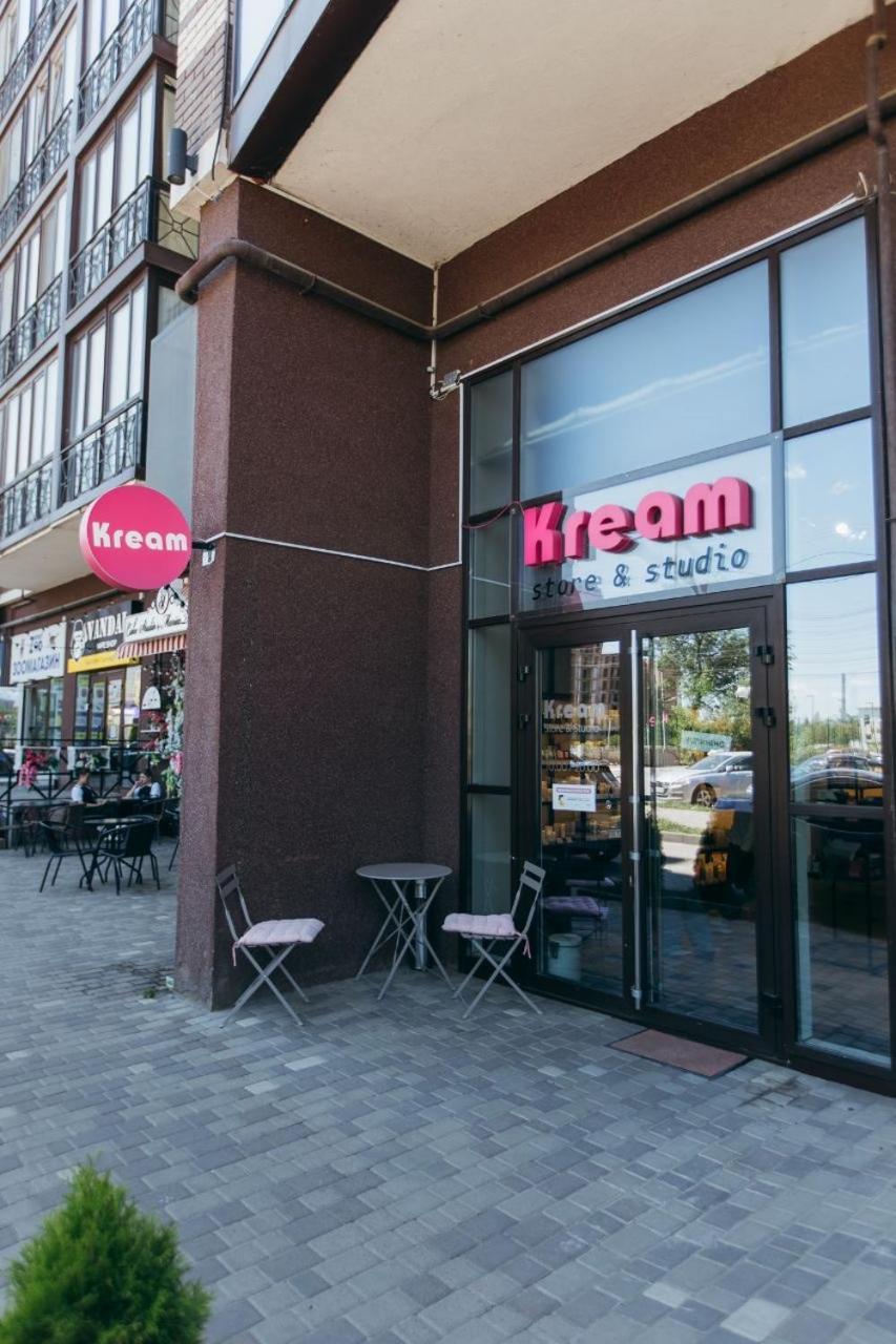 Atlant Luxury Family Apart Поряд З Тц Депот, Безконтактне Заселення Chernivtsi Exterior photo