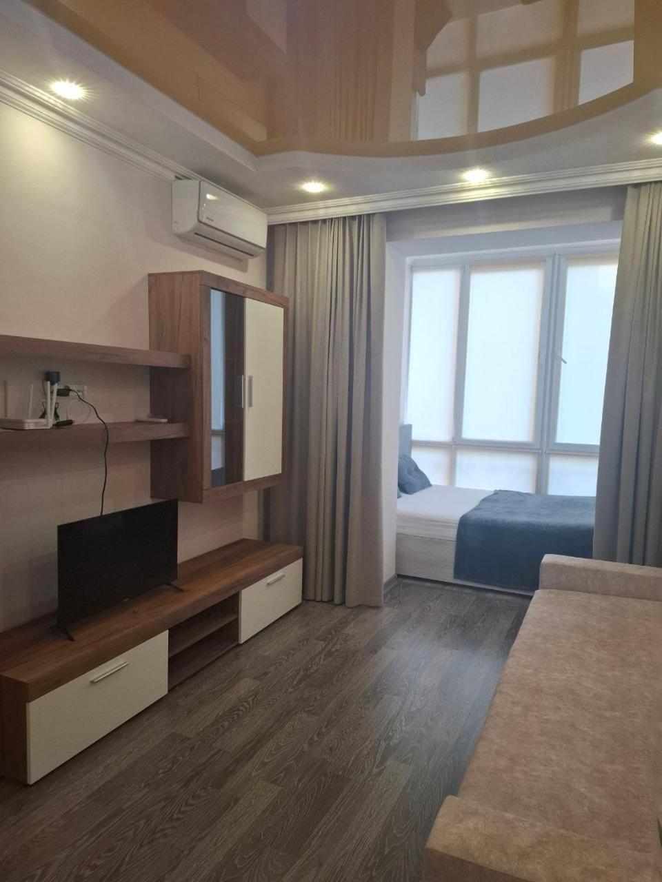 Atlant Luxury Family Apart Поряд З Тц Депот, Безконтактне Заселення Chernivtsi Exterior photo